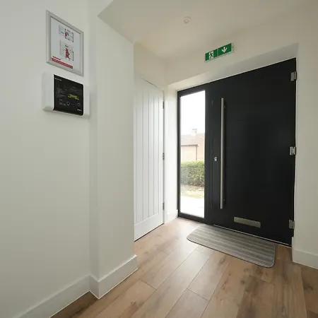 Derwent Avenue Self-Contained Apartments In Headington Oxford Exterior photo