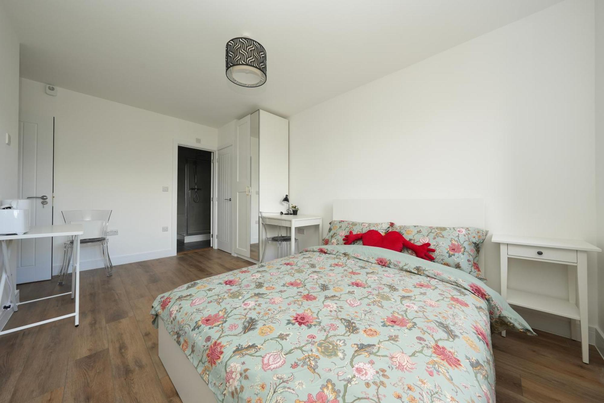Derwent Avenue Self-contained In Headington