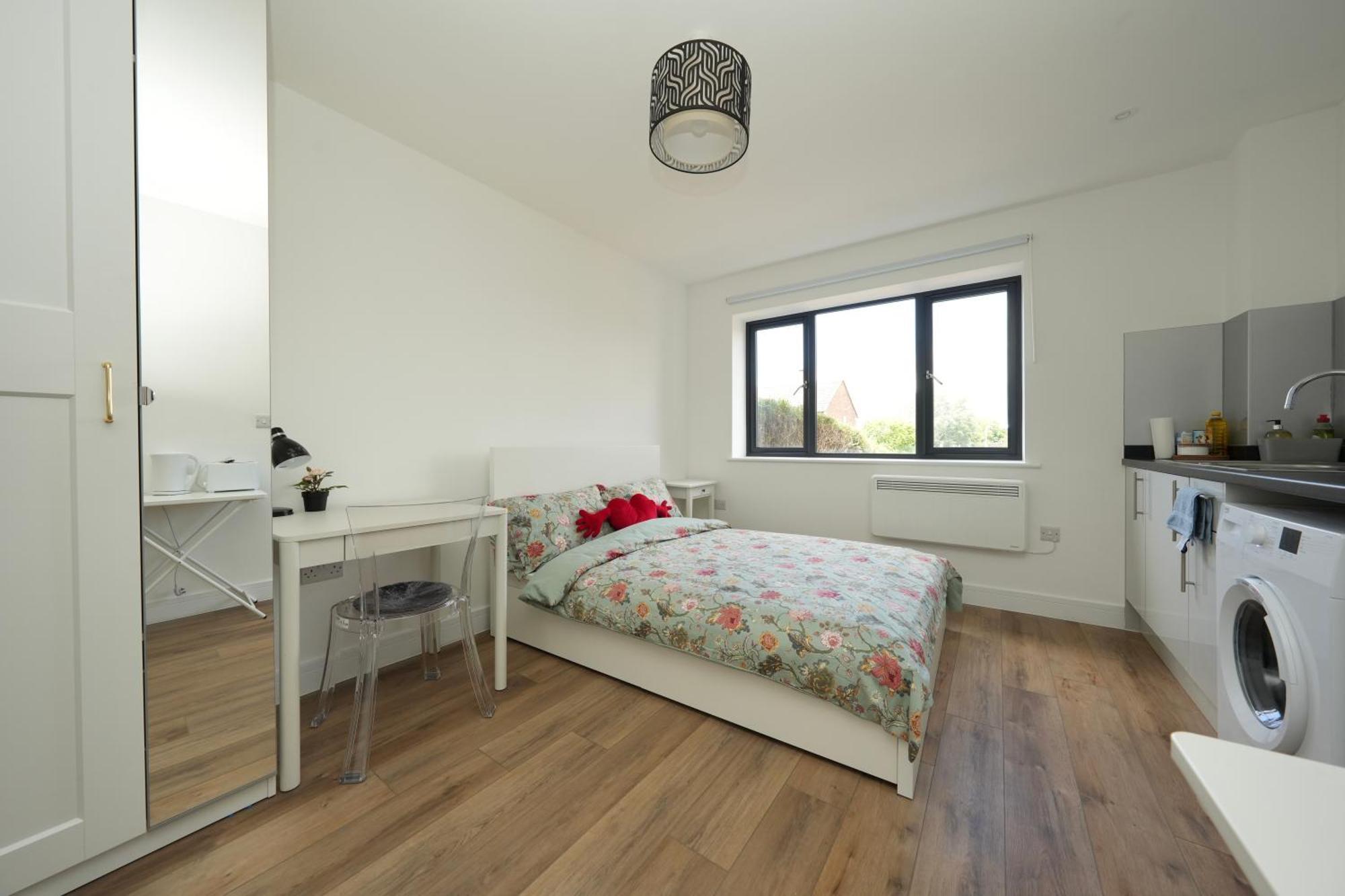 Derwent Avenue Self-contained In Headington * Oxford